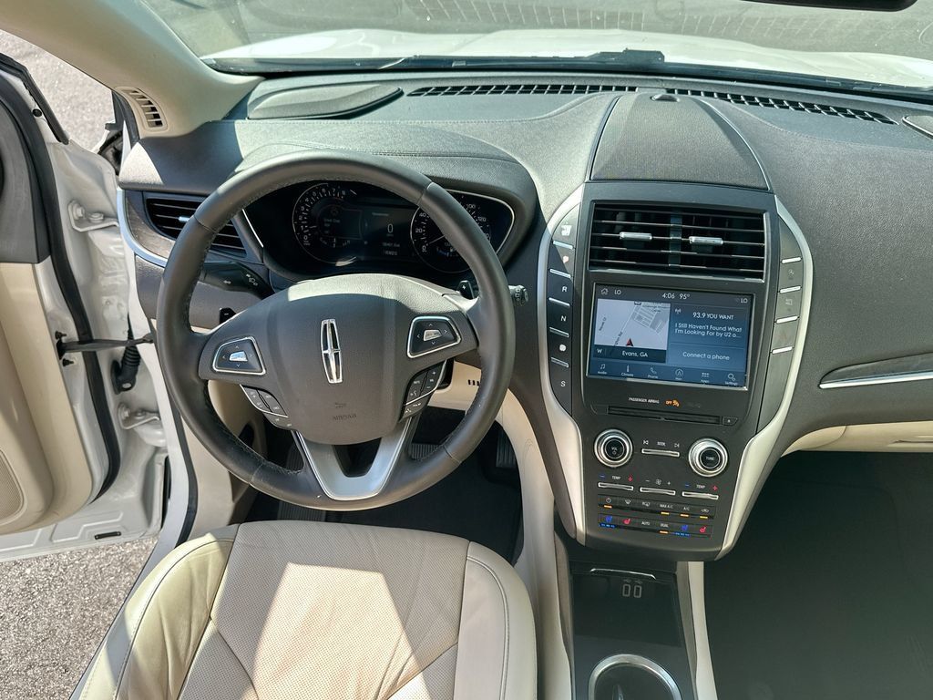 Used 2017 Lincoln MKC Reserve FWD image 19