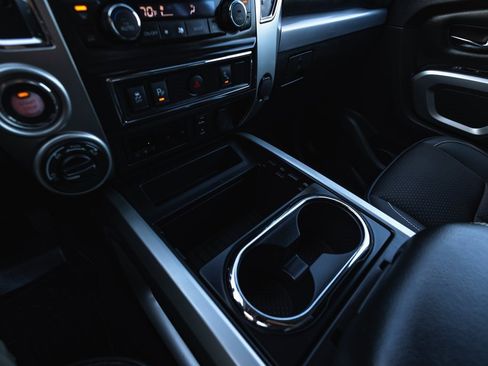 Used 2018 Nissan Titan PRO-4X image 24