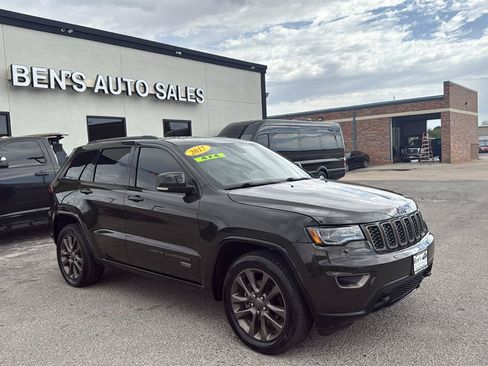 Used 2017 Jeep Grand Cherokee Limited 75th Anniversary AWD/4WD image 4