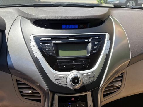 Used 2012 Hyundai Elantra GLS w/ Preferred Pkg 3 FWD image 9