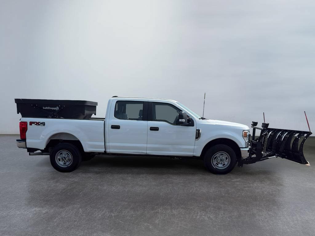 Used 2022 Ford F250 XL w/ Power Equipment Group AWD/4WD image 6