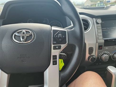 Used 2020 Toyota Tundra SR5 w/ SR5 Convenience Package image 20