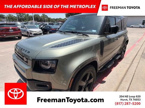 Used 2024 Land Rover Defender 110 X-Dynamic SE AWD/4WD image 1