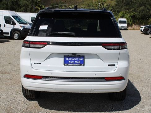 New 2026 Jeep Grand Cherokee Summit w/ Obsidian Package AWD/4WD image 5