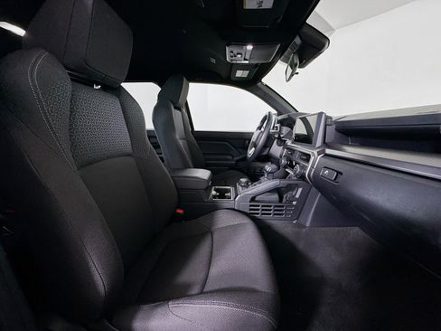 Used 2025 Toyota 4Runner SR5 image 29