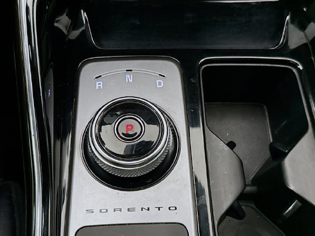 Used 2022 Kia Sorento SX Prestige w/ Panoramic Sunroof Package AWD/4WD image 17