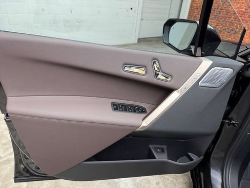 New 2026 BMW iX xDrive60 image 10