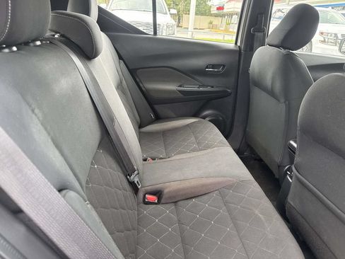 Used 2020 Nissan Kicks SV FWD image 11