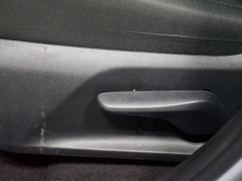 Certified 2025 Toyota RAV4 LE FWD image 32