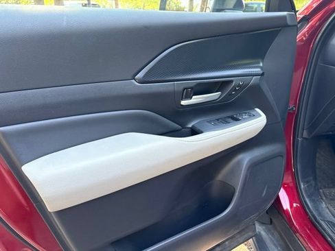 Used 2025 Toyota Grand Highlander AWD Hybrid image 10