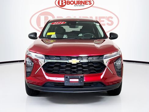 Used 2024 Chevrolet Trax LS FWD image 4