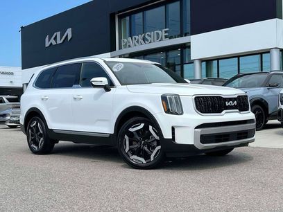 Used 2023 Kia Telluride EX w/ EX Captain's Chair Package