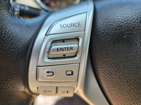 Used 2016 Nissan Rogue FWD image 26