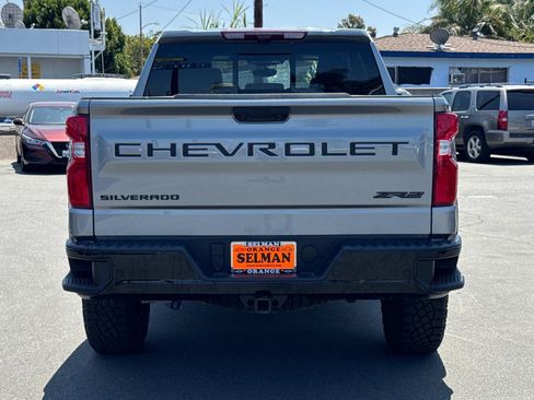 Used 2024 Chevrolet Silverado 1500 ZR2 w/ Technology Package image 6