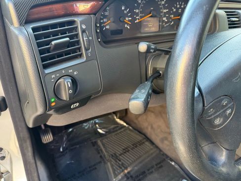 Used 2001 Mercedes-Benz E 320 Sedan image 9