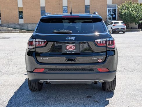 Used 2023 Jeep Compass Limited AWD/4WD image 4