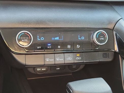 Certified 2025 Hyundai Elantra Blue image 10