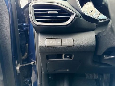 Used 2021 Hyundai Santa Fe SEL w/ Convenience Package image 10