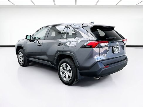 Used 2022 Toyota RAV4 LE FWD image 6