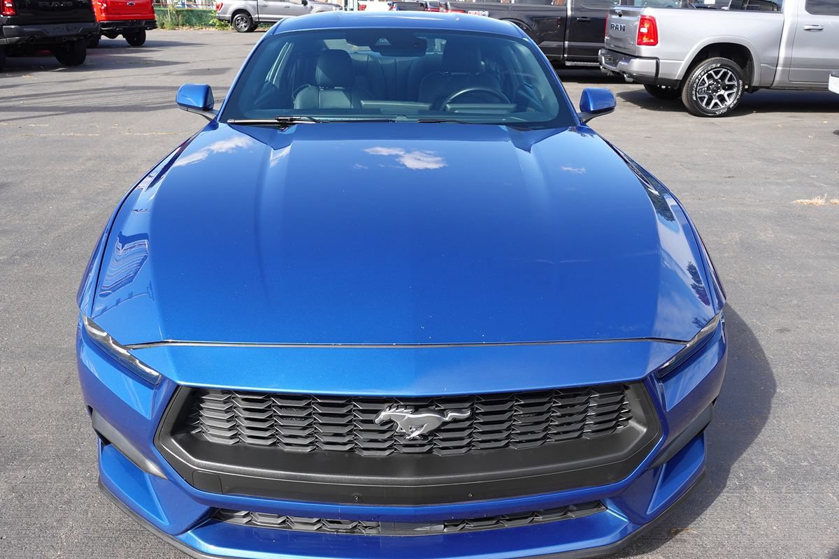 Used 2024 Ford Mustang Coupe RWD image 6