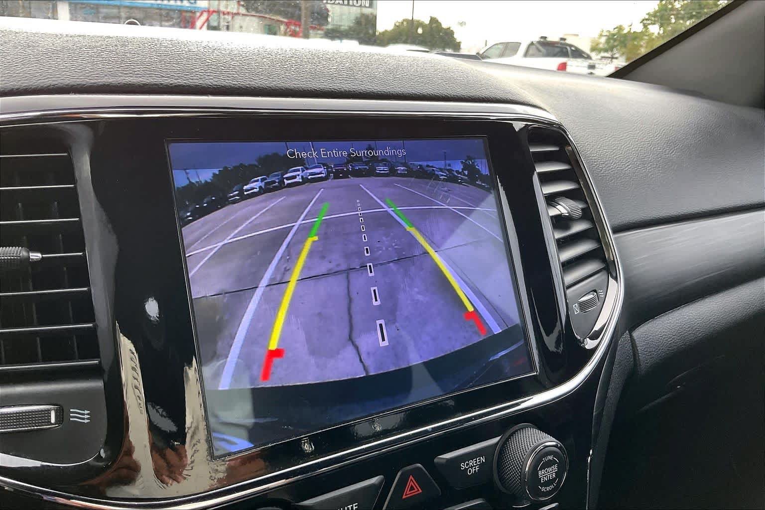 Used 2019 Jeep Grand Cherokee Altitude AWD/4WD image 28