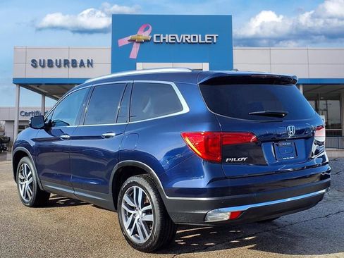 Used 2017 Honda Pilot Touring image 6