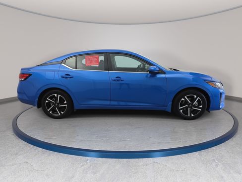 Certified 2025 Nissan Sentra SV image 4