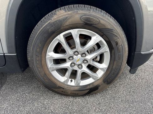 Used 2018 Chevrolet Traverse LT FWD image 9