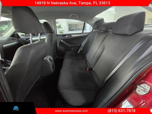 Used 2016 Volkswagen Jetta SE FWD image 25
