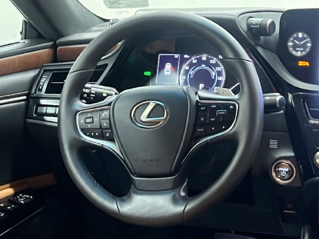 Used 2024 Lexus ES 300h w/ Premium Package FWD image 15