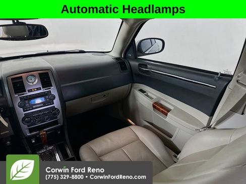 Used 2006 Chrysler 300 Touring w/ Luxury Group image 23