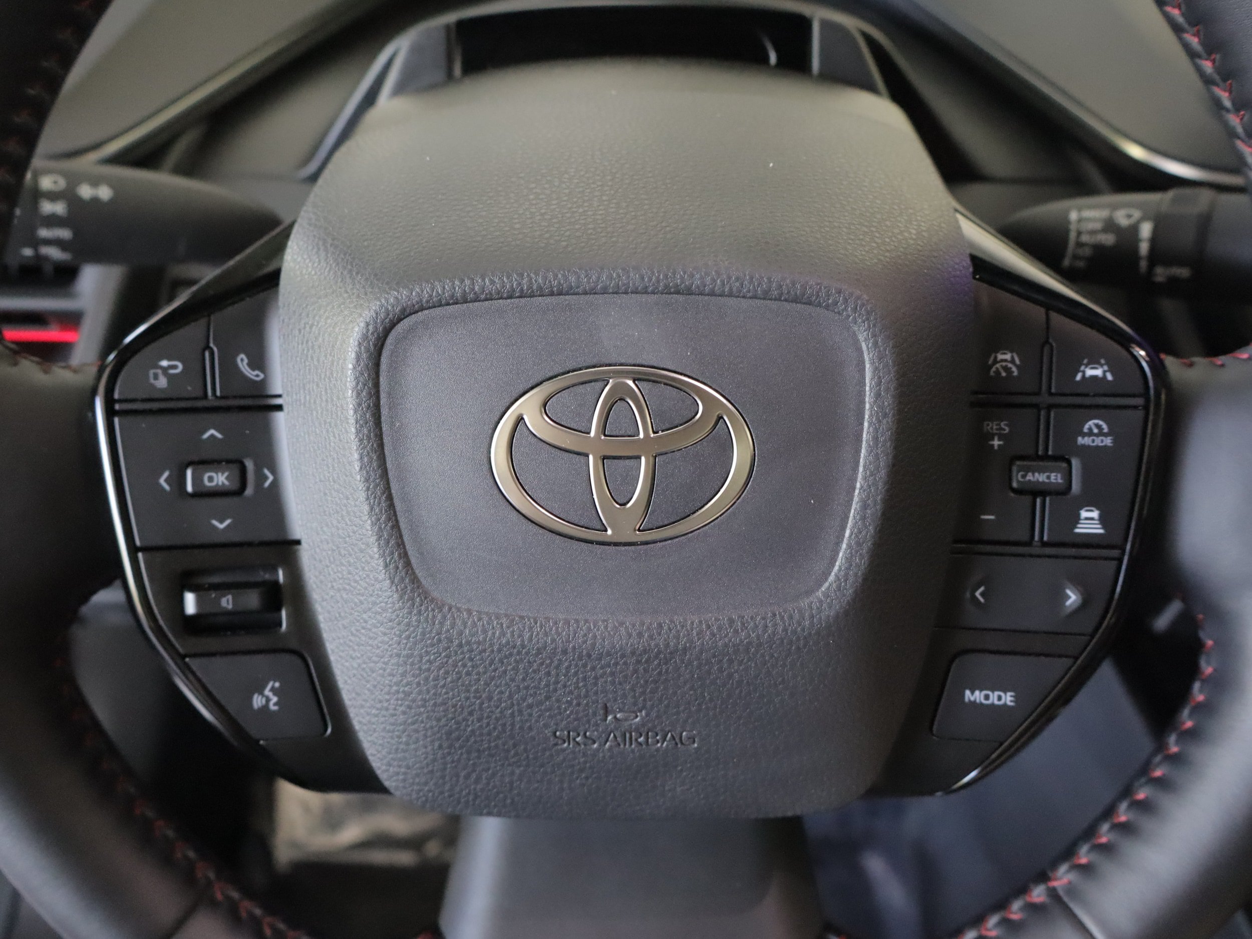 Used 2023 Toyota Prius Prime FWD image 12