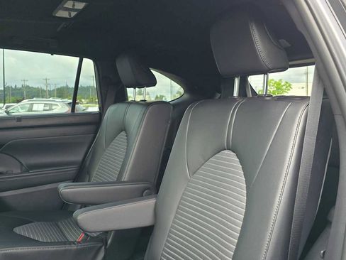Certified 2026 Toyota Highlander XSE AWD/4WD image 17