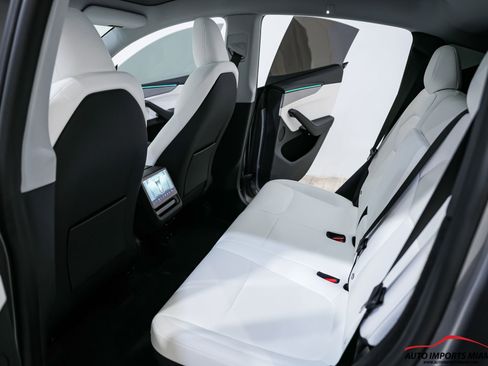 Used 2026 Tesla Model Y 2WD image 58