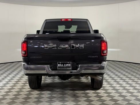 Certified 2025 RAM 2500 Big Horn AWD/4WD image 9