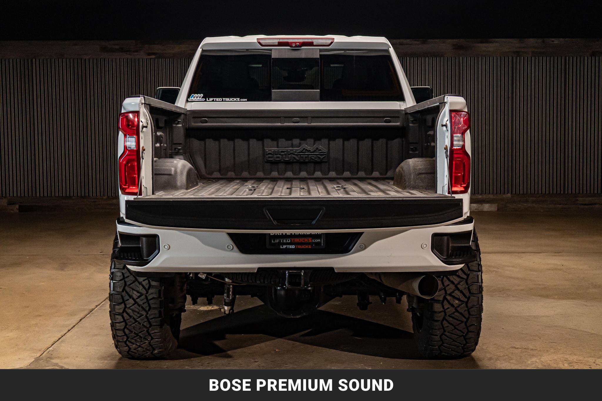 Used 2024 Chevrolet Silverado 2500 High Country w/ High Country Premium Package AWD/4WD image 9