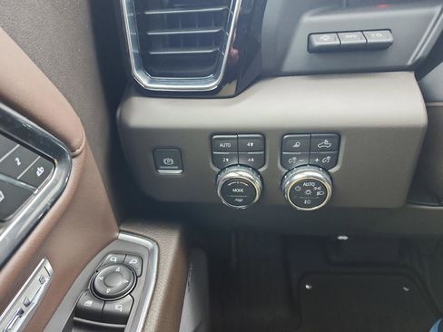 Used 2023 GMC Sierra 1500 Denali w/ Denali Reserve Package image 27