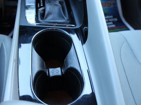 Used 2021 Hyundai Elantra SEL w/ Convenience + Premium Package image 23