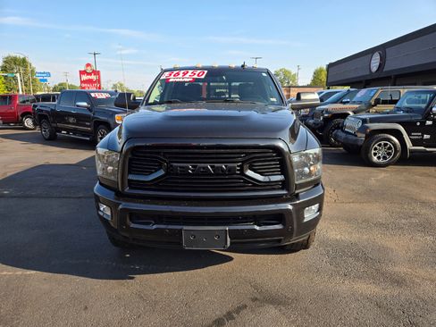 Used 2018 RAM 2500 Big Horn w/ Sport Appearance Group image 3