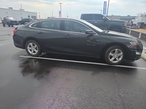 Used 2022 Chevrolet Malibu LS FWD image 9