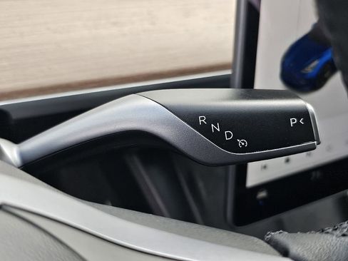 Used 2021 Tesla Model 3 Standard Range Plus image 29