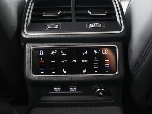 Used 2019 Audi A6 3.0T Premium Plus w/ Premium Plus Package AWD/4WD image 44