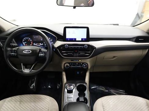 Used 2020 Ford Escape SE image 15