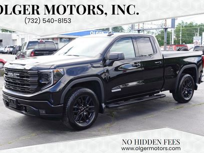 Used 2023 GMC Sierra 1500 Elevation w/ LPO, Elevation Black Package