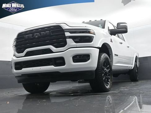 Used 2025 RAM 2500 Limited AWD/4WD image 11