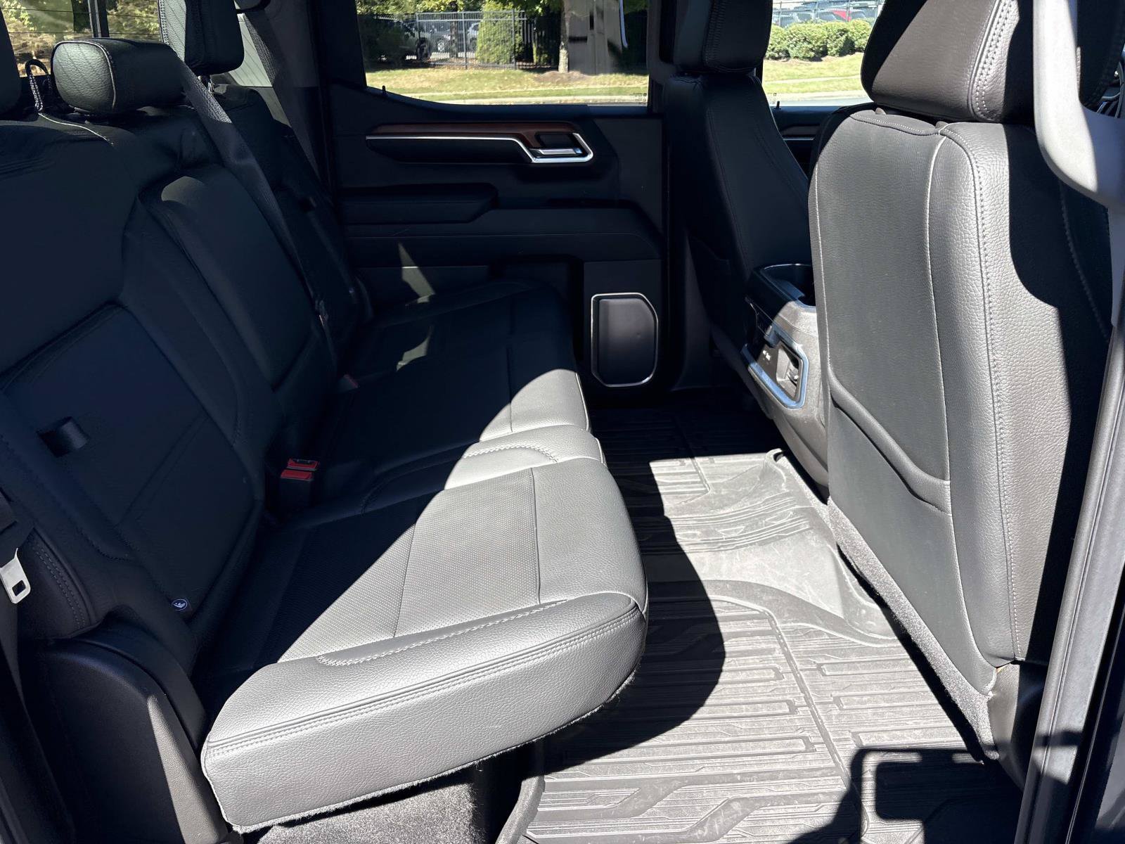 Used 2022 GMC Sierra 1500 Denali w/ Technology Package AWD/4WD image 34