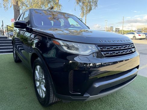 Used 2020 Land Rover Discovery SE AWD/4WD image 3