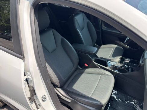 Used 2025 Buick Encore GX Preferred FWD image 35