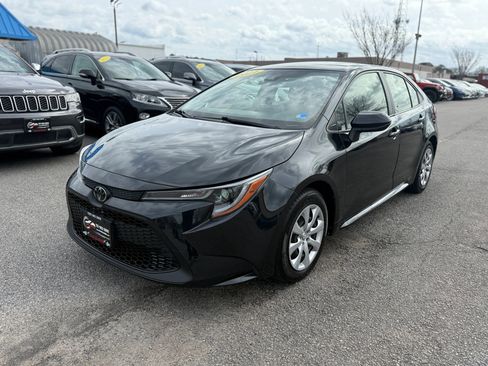 Used 2021 Toyota Corolla LE image 4