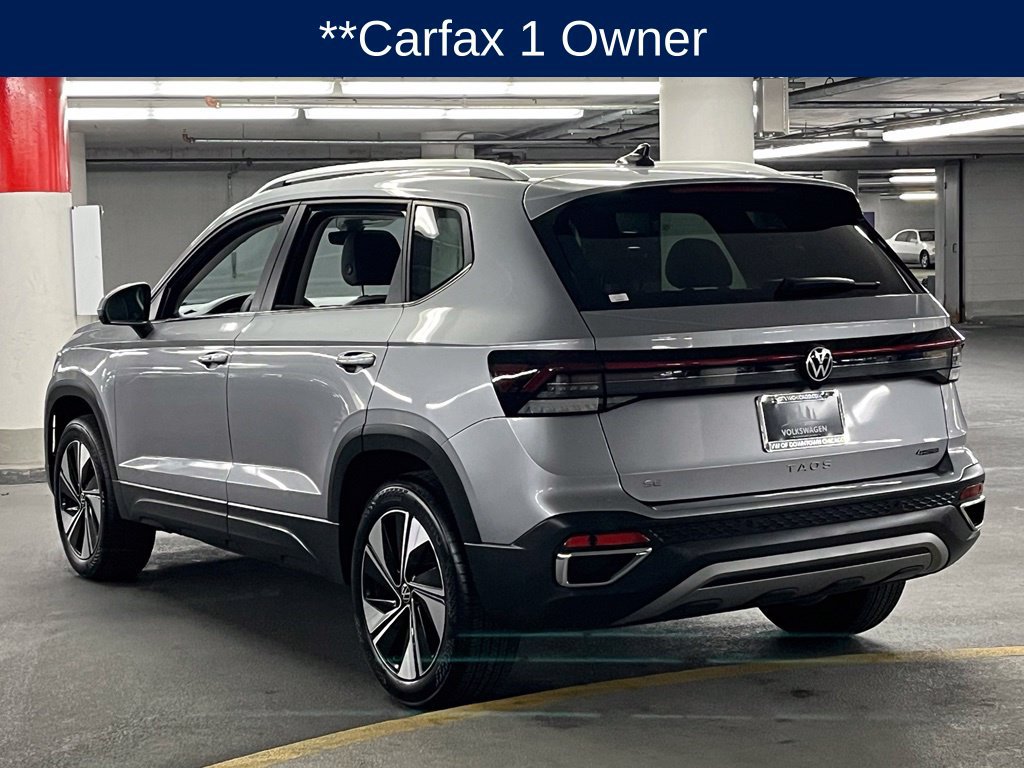 Used 2025 Volkswagen Taos SE w/ Panoramic Sunroof Package AWD/4WD image 5